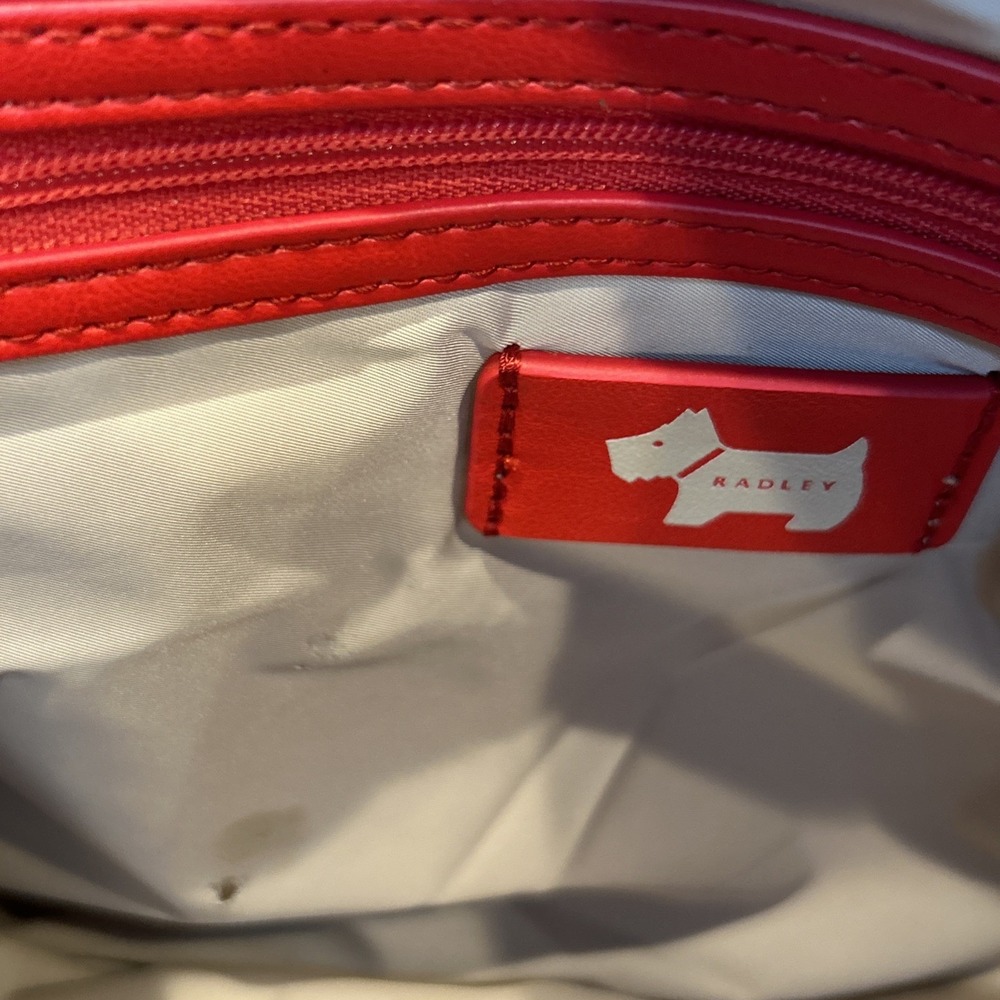 Radley London‎ Large Compartment Crossbody Bag RED Flaw - Picture 9 of 16